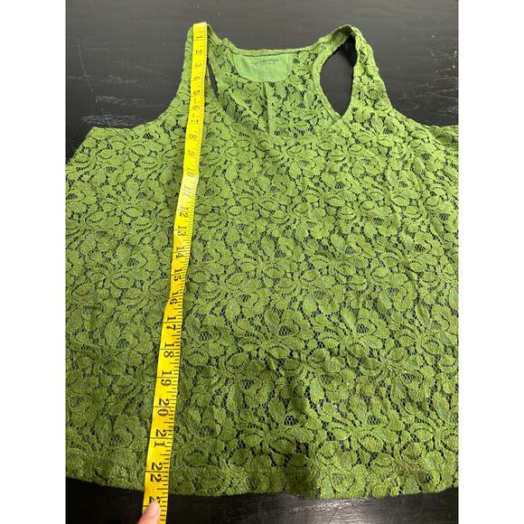 Arizona- Juniors-Tank Top- Sheer Lace Sz Large Deep Apple Green gold- preowned - Picture 4 of 7